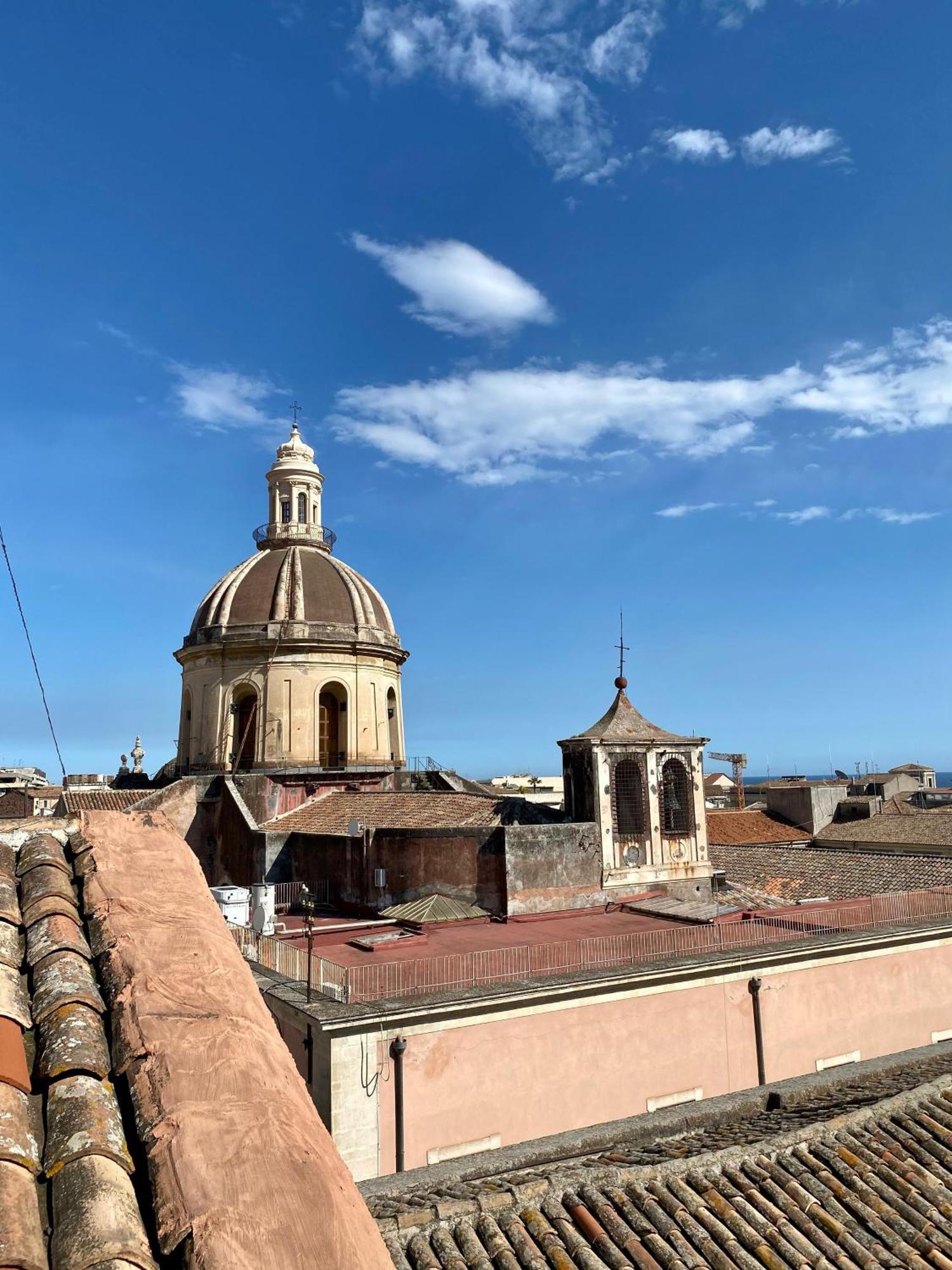 Bed and Breakfast Dimora Dei Minoriti Катания Экстерьер фото
