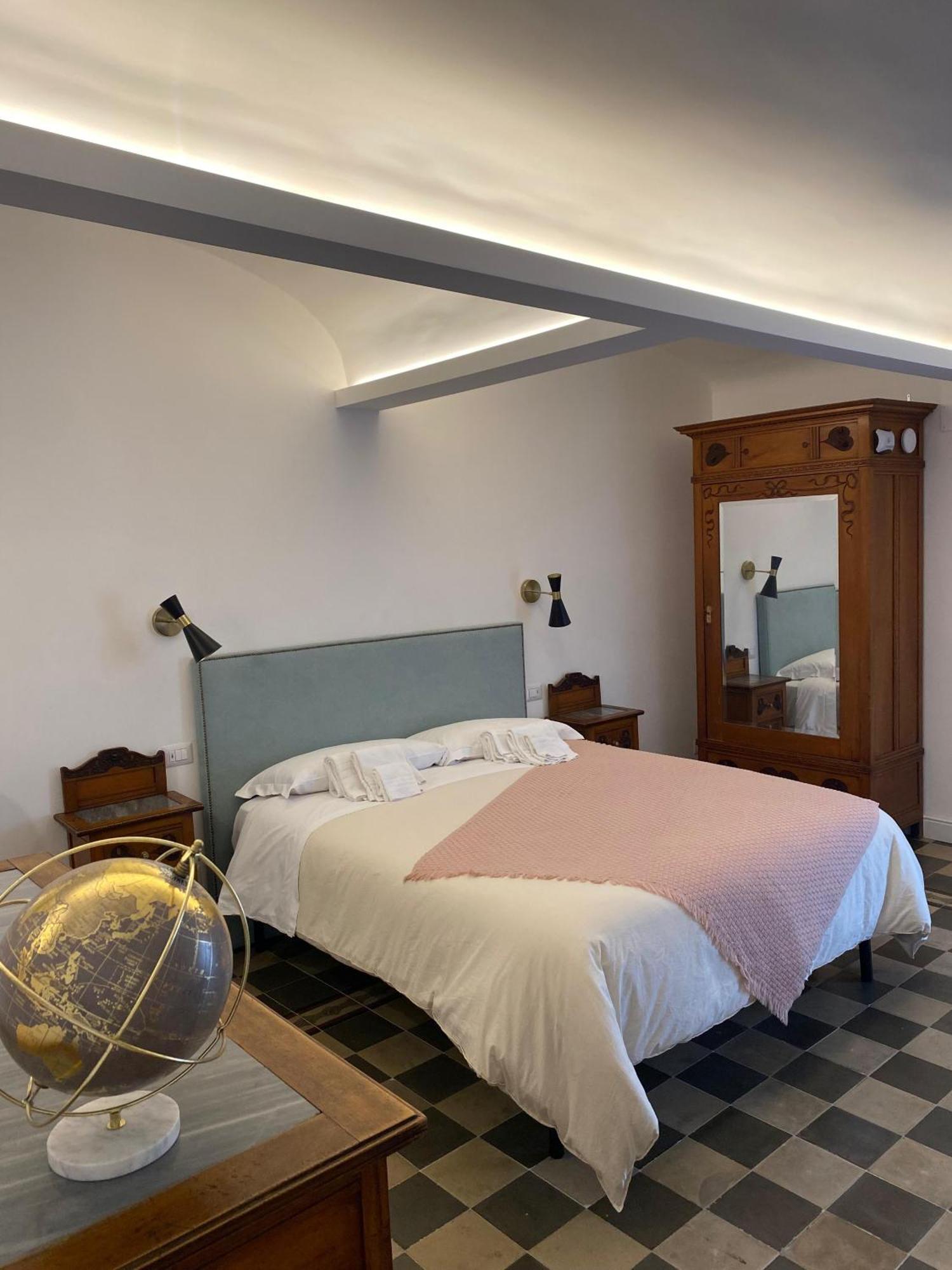 Bed and Breakfast Dimora Dei Minoriti Катания Экстерьер фото